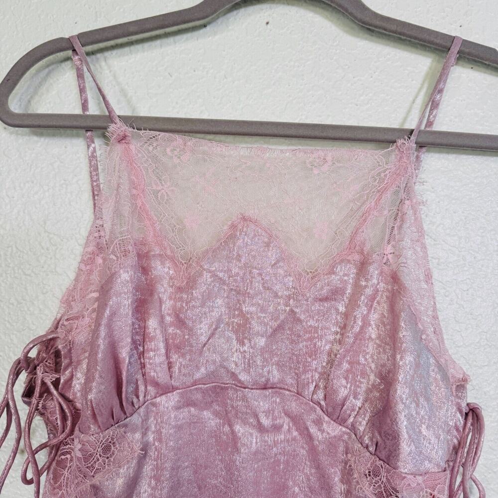 Free People Top Womens Small Shimmer On Cami Satin Lace Blouse Romantic Pink NEW - Picture 4 of 10